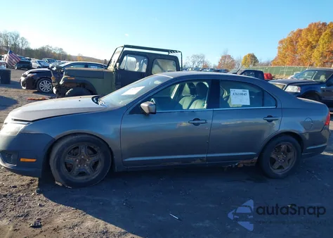 2010 Ford Fusion Se z USA, uszkodzony, nr VIN 3FAHP0HAXAR394836
